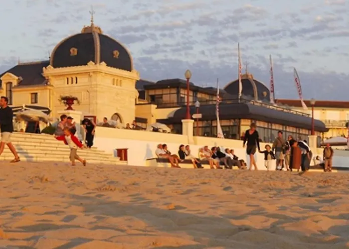 アパート T2 A 50m De La Avec Cour, Wifi Et Equipements Bebe - 4 Pers, - Fr-1-258-194 シャトライヨン・プラージュ