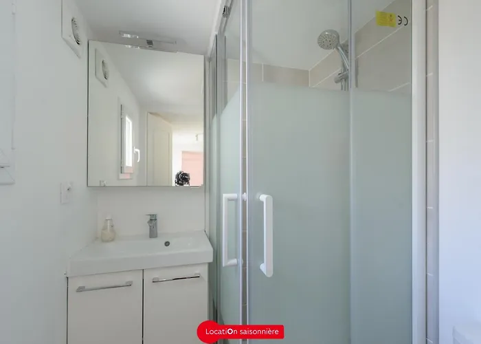 T2 A 50m De La Avec Cour, Wifi Et Equipements Bebe - 4 Pers, - Fr-1-258-194 アパート シャトライヨン・プラージュ